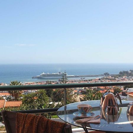 Stylish Apartment With Balcony And Amazing Views Over Funchal And The Sea المظهر الخارجي الصورة