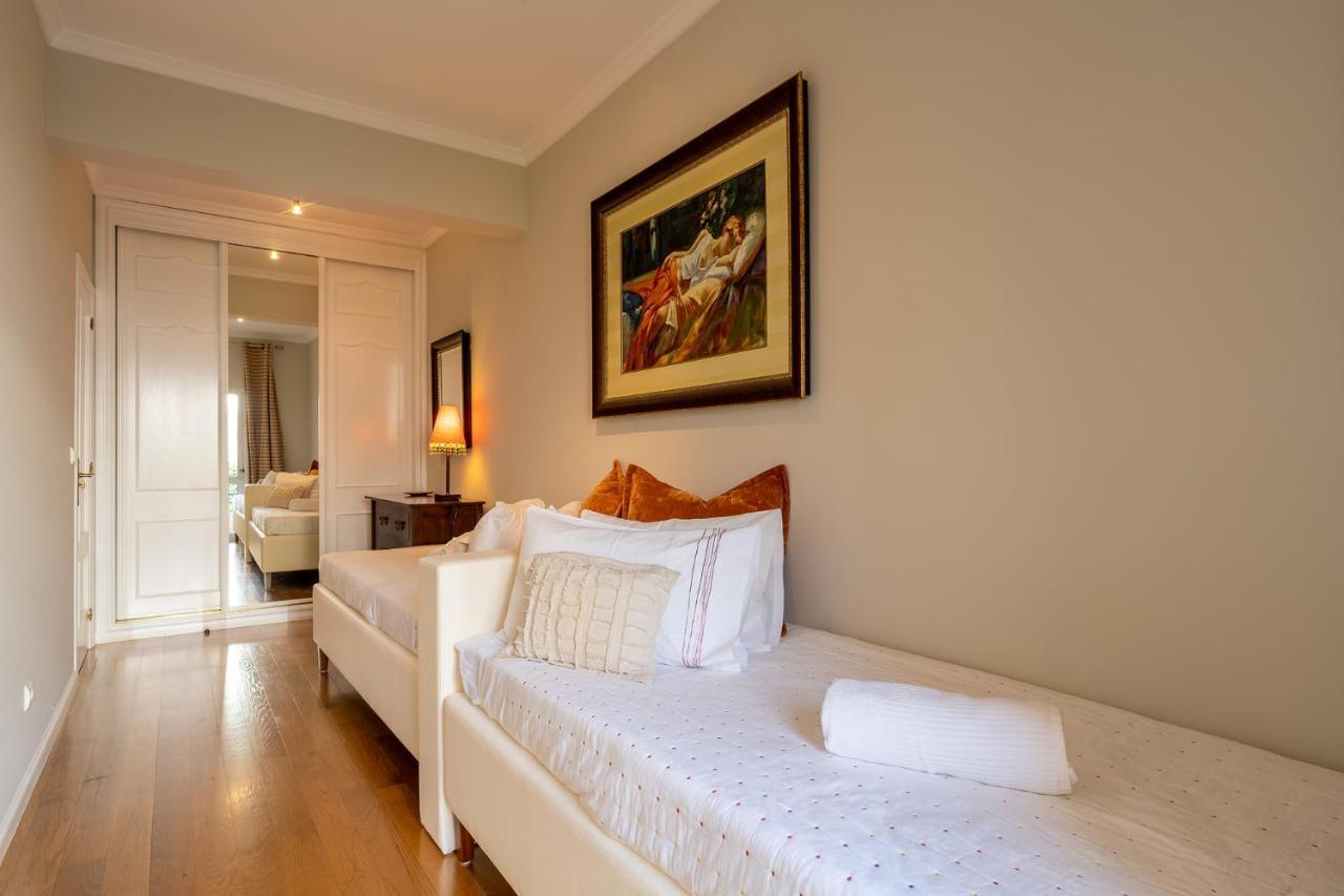 Stylish Apartment With Balcony And Amazing Views Over Funchal And The Sea المظهر الخارجي الصورة