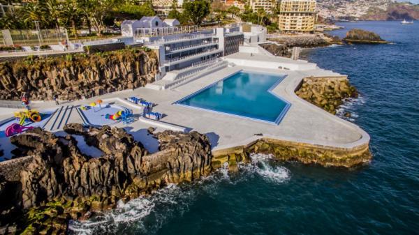 Stylish Apartment With Balcony And Amazing Views Over Funchal And The Sea المظهر الخارجي الصورة
