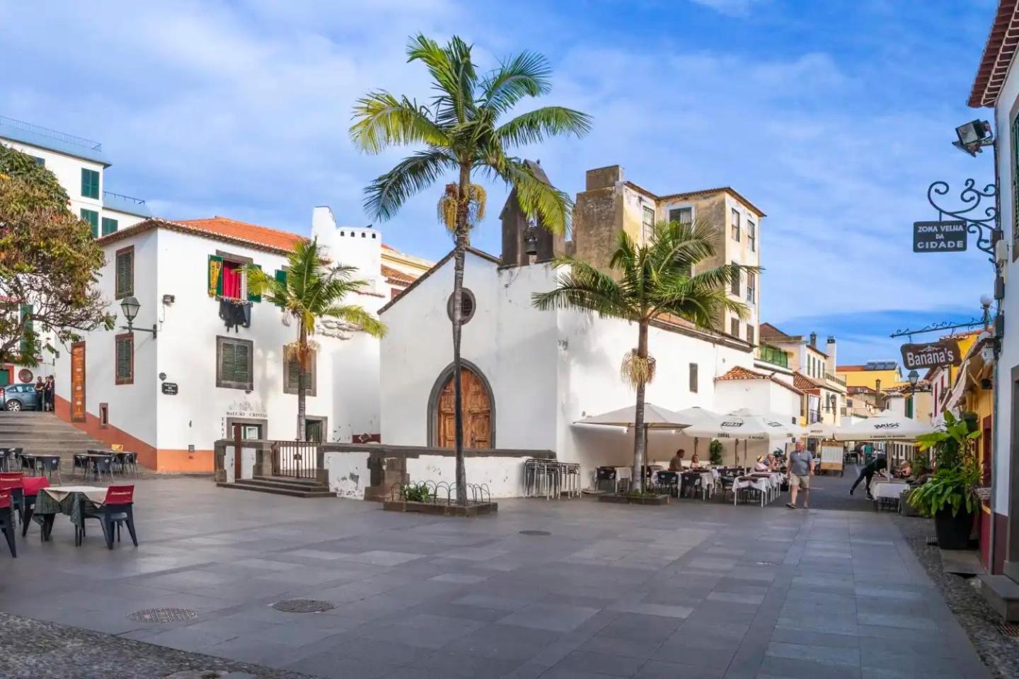 Stylish Apartment With Balcony And Amazing Views Over Funchal And The Sea المظهر الخارجي الصورة